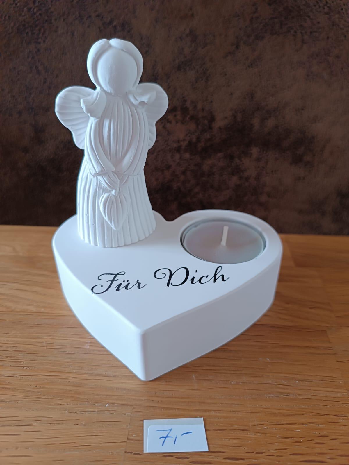 Engel mit Kerze